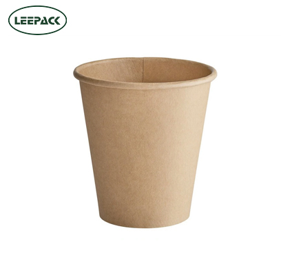 Vaso de papel kraft de pared simple.